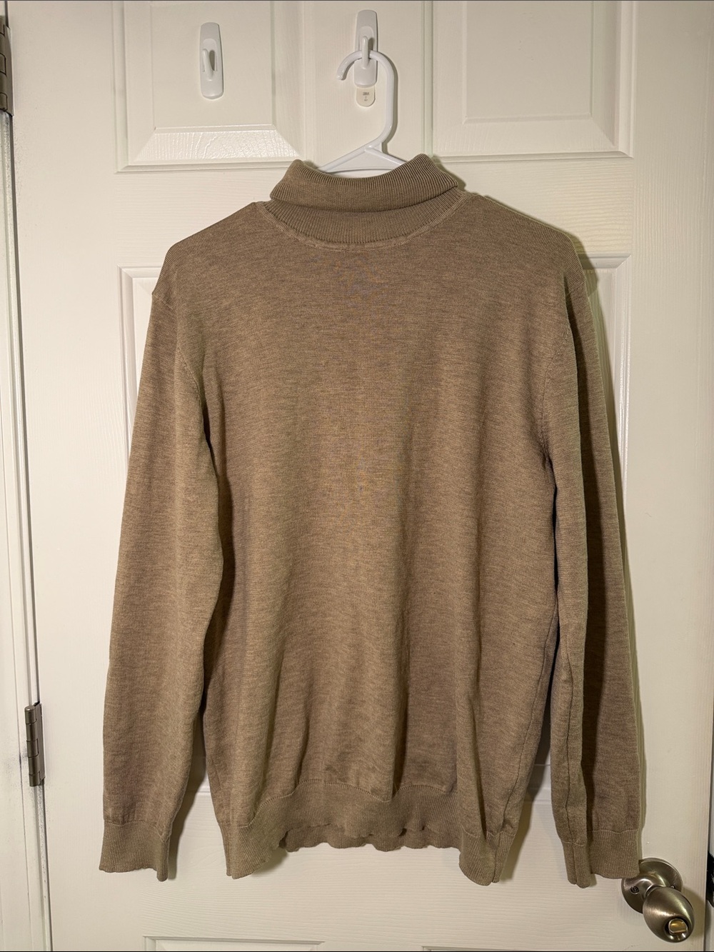 SHEIN Men's Light Brown Turtleneck Sweater